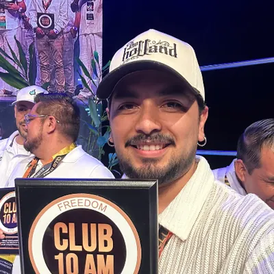 César Iván Carrasco Holanda, Grupo Cisneros Holanda